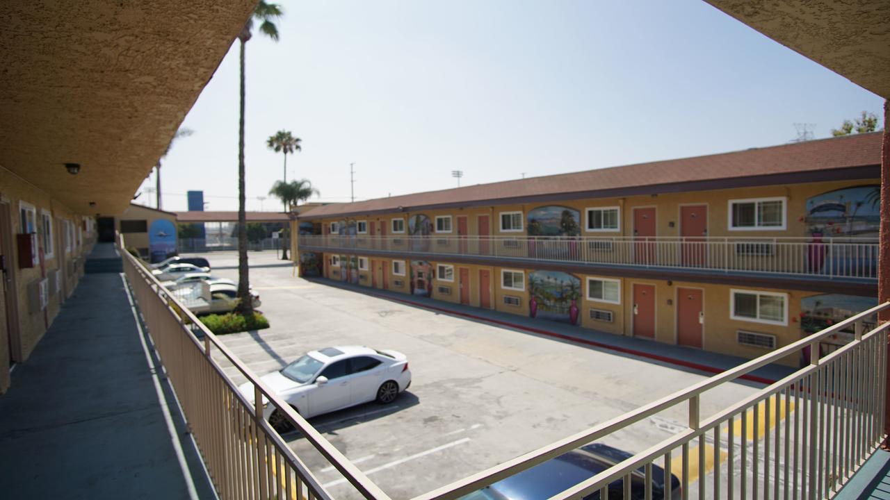 Los Angeles Inn & Suites - Lax West Athens Esterno foto