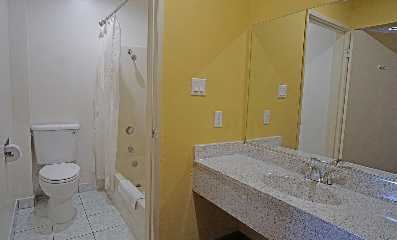 Los Angeles Inn & Suites - Lax West Athens Esterno foto