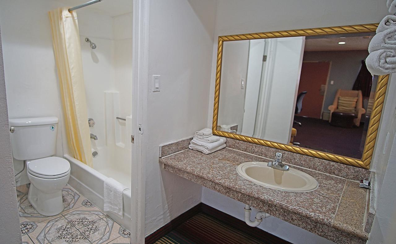 Los Angeles Inn & Suites - Lax West Athens Esterno foto